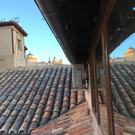 Luminoso Estudio En Casa Toledana Del Siglo Xv * Toledo